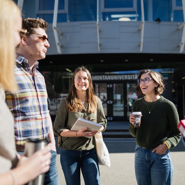  studierende_vor_EJT__15_