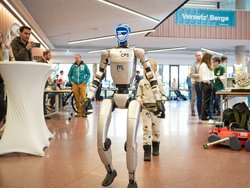 © MUL Montanuni Roboter am Info-Tag.