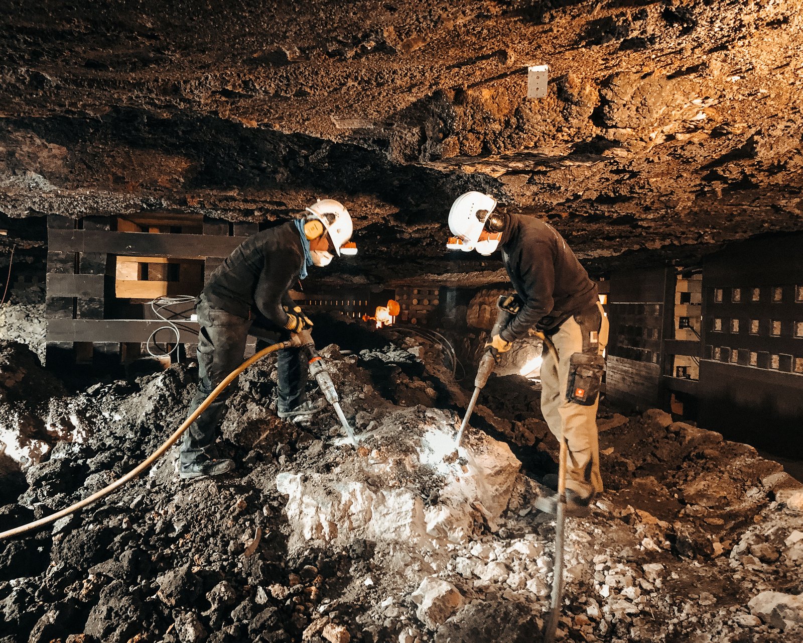 ©Salzwelten: Arbeiter bei der Revision der Salzwelten Schaustelle Berarbeiter_gross