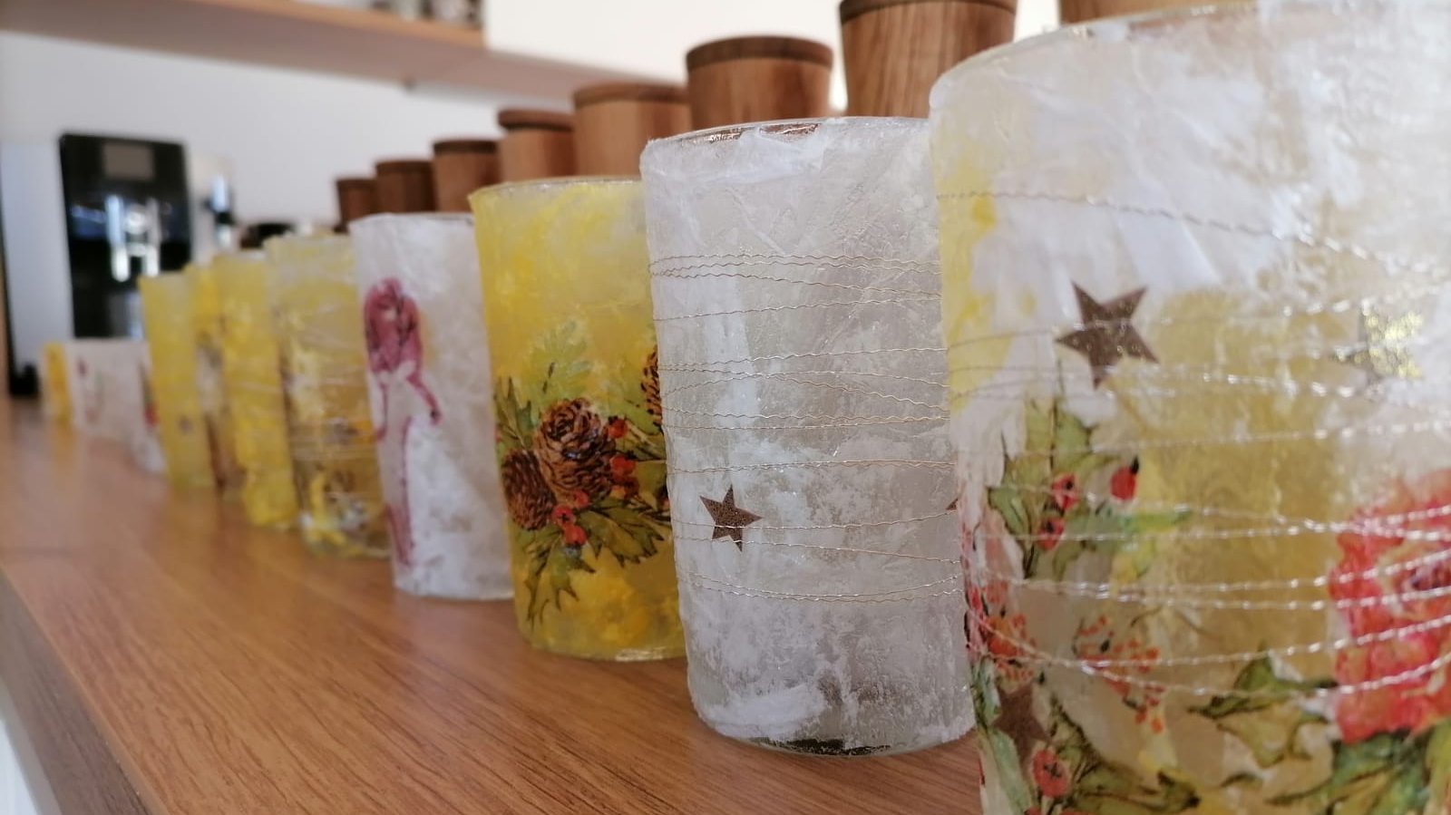 Da kommt Weihnachtsstimmung auf. Leere Nutellagläser eignen sich übrigens auch hervorragend dafür – falls bei euch auch immer wieder einmal eines auftaucht. ? 4