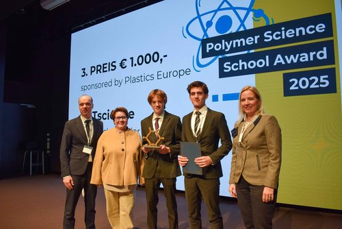 Project „AUTscience“
Noah Luchscheider, Damian Mitchell
HTL Leoben
(endowed with € 2.000,- sponsored by Plastics Europe)
© Department Polymer Engineering and Science Leoben | Tanja Grössing 33