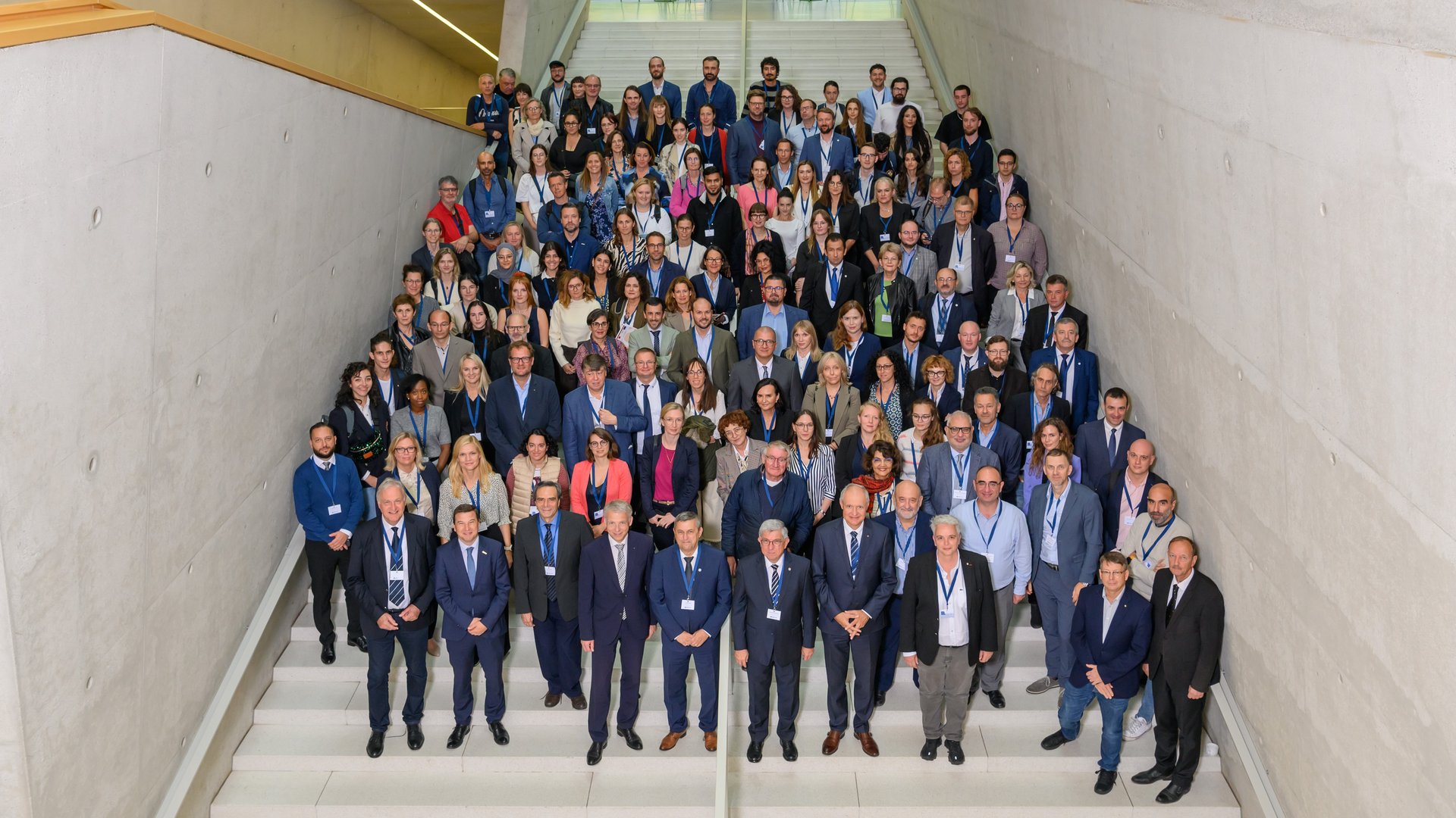 Gruppenfoto von Vertreterinnen und Vertreter von neun Universitäten aus ganz Europa in Freiberg und Mittweida zur EURECA-PRO Review Week.