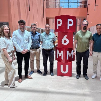 v.l.n.r.: Dipl.-Ing. Anna Krammer, Dipl.-Ing. Christoph Gatschlhofer, Dr. Klaus Doschek-Held und Dr. Zlatko Raonic (3.v.r.) gemeinsam mit Vertretern der UM6P. Foto: © Privat.