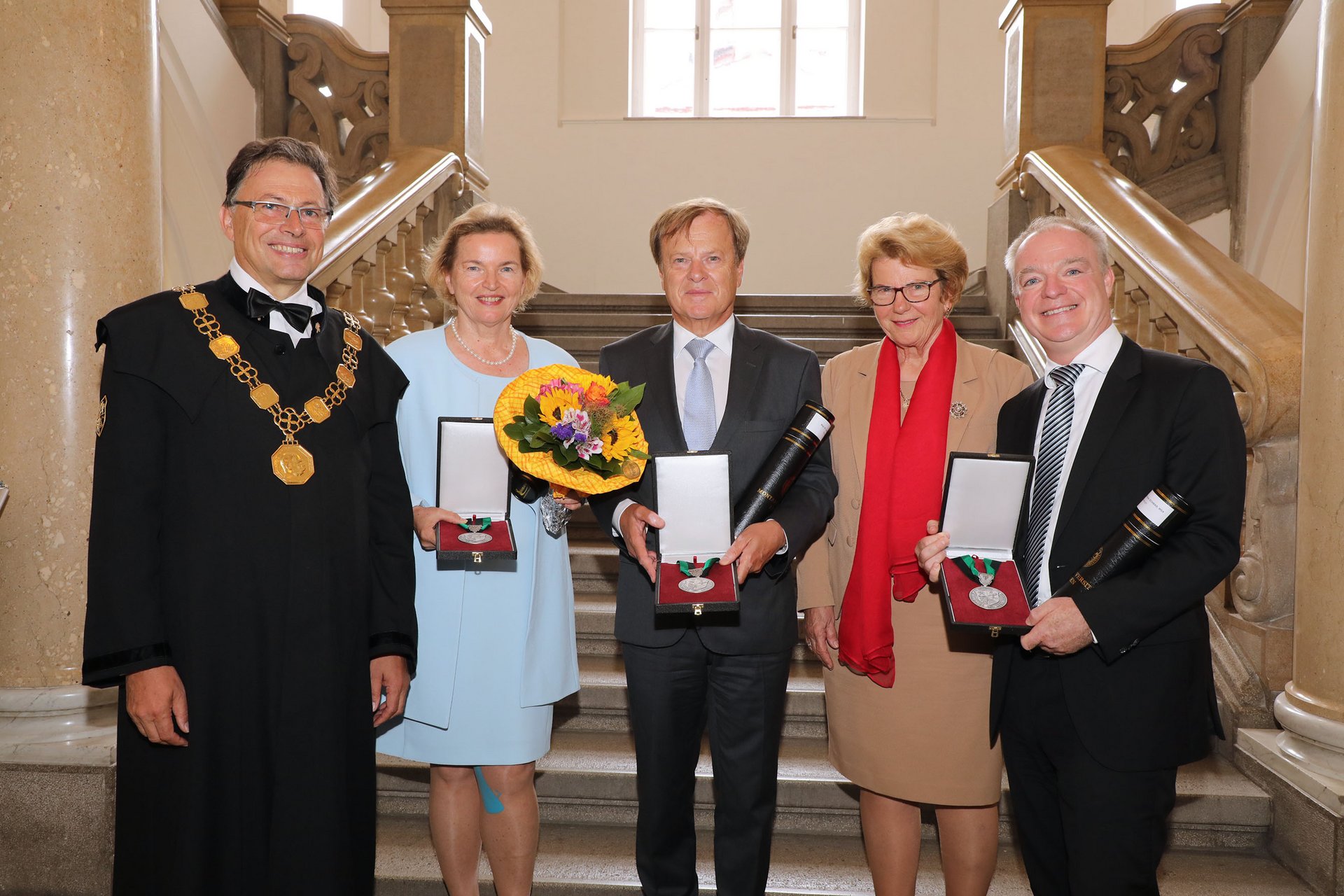 vlnr.: Rektor Wilfried Eichlseder, Mag. Dr. Gertrude Tumpel-Gugerell Mag. Dr. Leopold Gartler, Uniratsvorsitzende Waltraud Klasnic, Dipl.-Ing. Dr.techn. Peter Schwab, MBA (Fotocredit Freisinger)