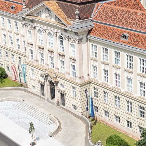 Foto: © MUL Hauptgebäude der Montanuni Leoben.