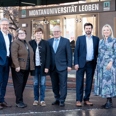 Gerald Pinter (stellvertretender Departmentleiter Kunststofftechnik, Elisabeth Ladstätter (Kaufmännische Geschäftsführerin PCCL), Birgit Sandler (Vizebürgermeisterin Stadt Leoben), Harald Bleier (ecoplus. Niederösterreichs Wirtschaftsagentur GmbH),  Alexander Kronimus (Plastics Europe), Sabine Nadherny-Borutin (Plastics Europe Austria). Foto: MUL/Tauderer