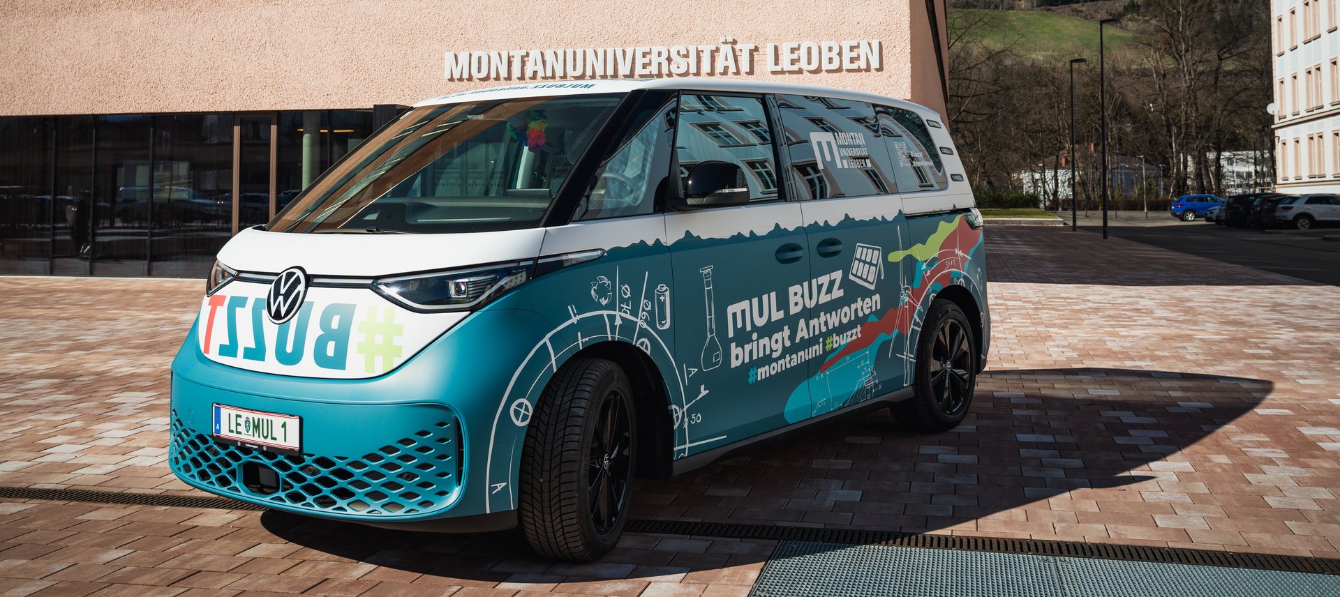 MUL-BUZZ Am Parkplatz