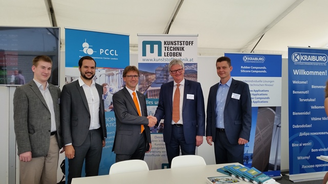 v.l.n.r. Bernhard Lechner (PCCL), DI Thomas Hutterer (PCCL), CEO DI Wolfgang Meyer (MAPLAN), Prof. Walter Friesenbichler, DI Roman Kerschbaumer (PCCL) 