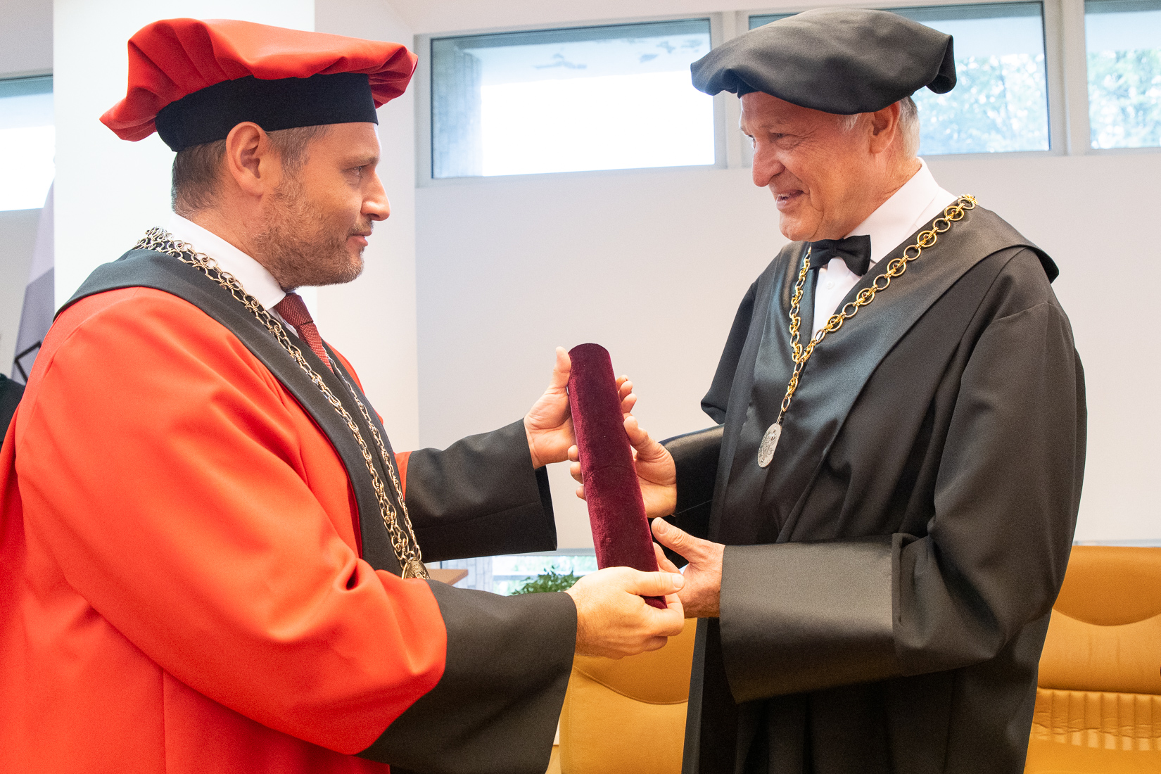 Peter Moser, Rektor der Montanuniversität Leoben, wurde von der Technischen Universität Kosice mit dem Ehrendoktorat für seine herausragenden Verdienste ausgezeichnet. Foto: © MUL